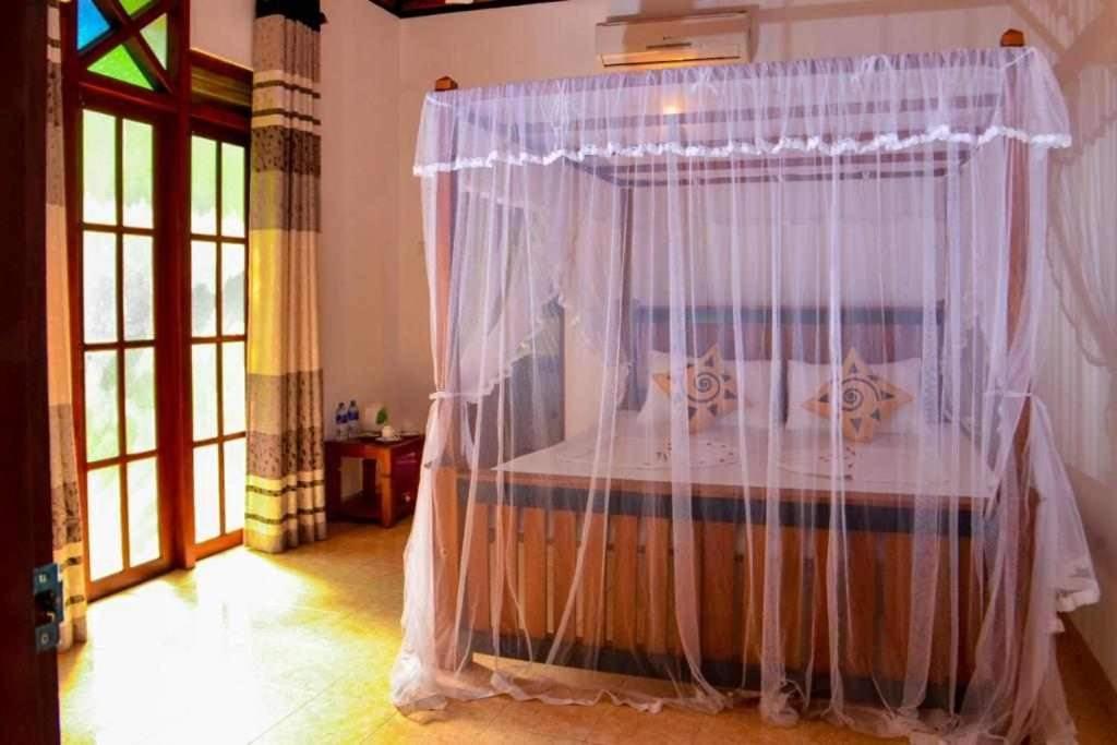 Thambara Villa Unawatuna Exteriör bild