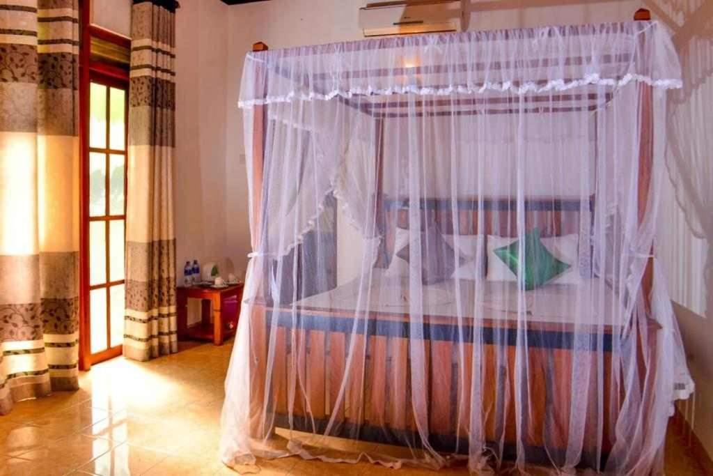 Thambara Villa Unawatuna Exteriör bild