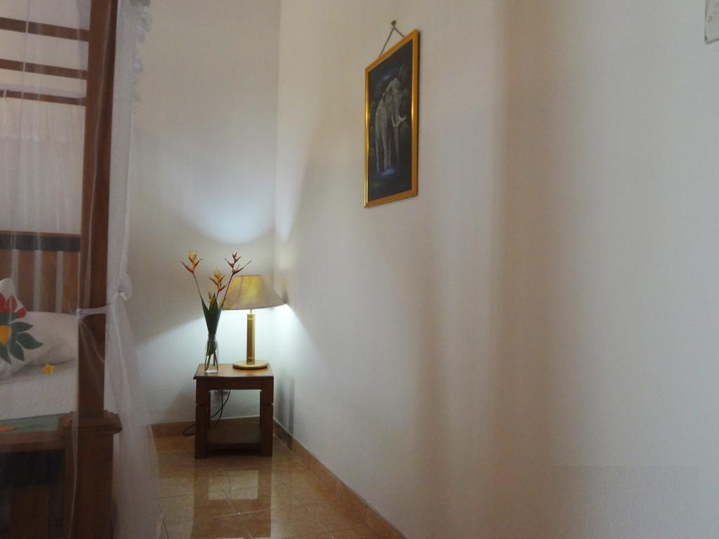 Thambara Villa Unawatuna Exteriör bild