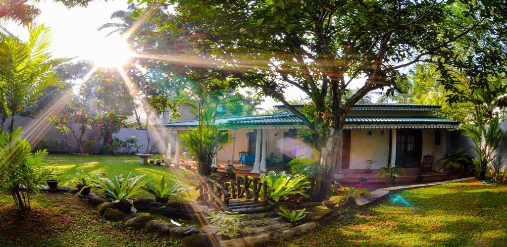 Thambara Villa Unawatuna Exteriör bild