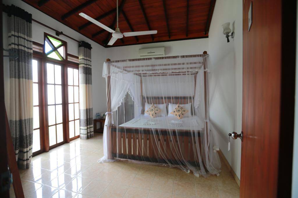 Thambara Villa Unawatuna Exteriör bild